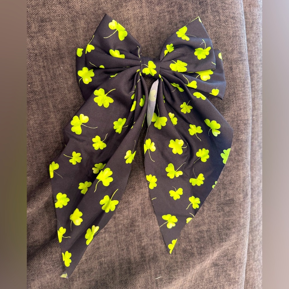 Black fabric with Green Clover Double Bow on Barrette